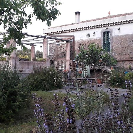 Contrada Zerbate Bed and Breakfast Aci SantʼAntonio Esterno foto