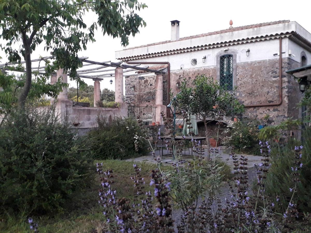 Contrada Zerbate Bed and Breakfast Aci SantʼAntonio Esterno foto